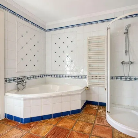Robis Moraira * Benissa